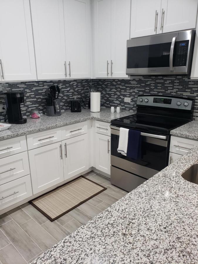 Home Away From Home Unit B Houston Bagian luar foto