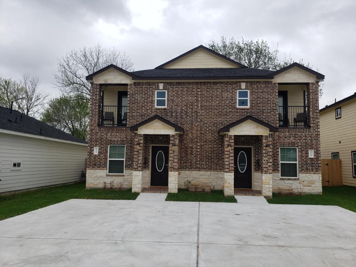 Home Away From Home Unit B Houston Bagian luar foto