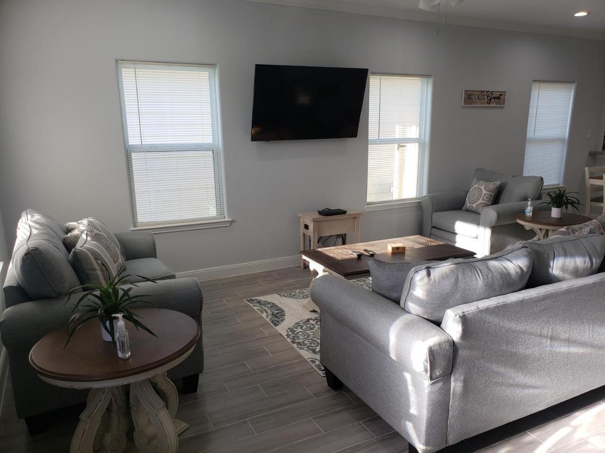 Home Away From Home Unit B Houston Bagian luar foto