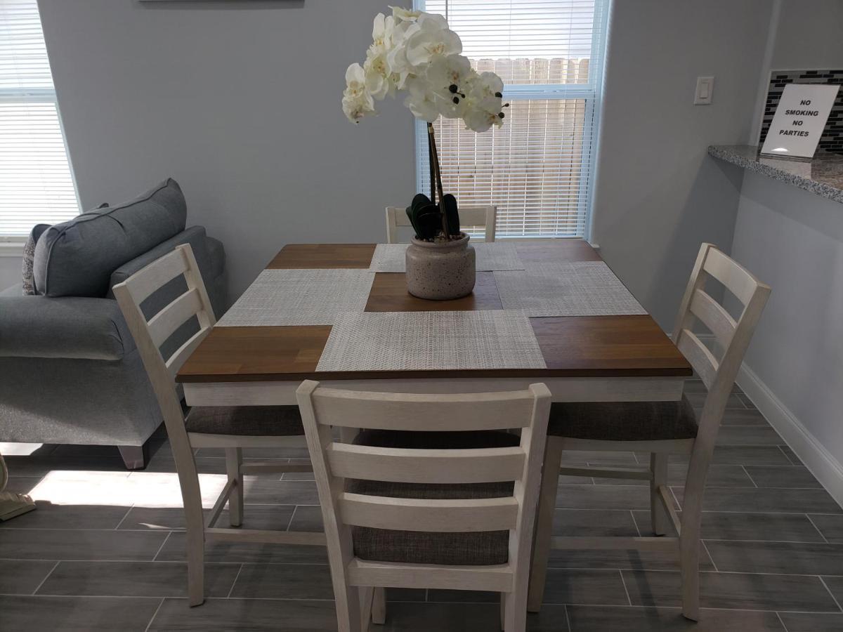 Home Away From Home Unit B Houston Bagian luar foto