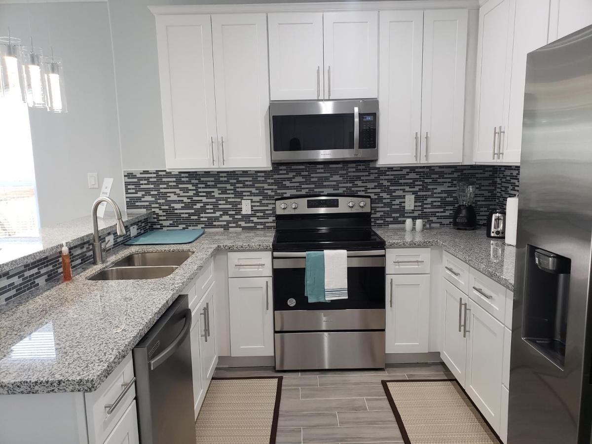 Home Away From Home Unit B Houston Bagian luar foto
